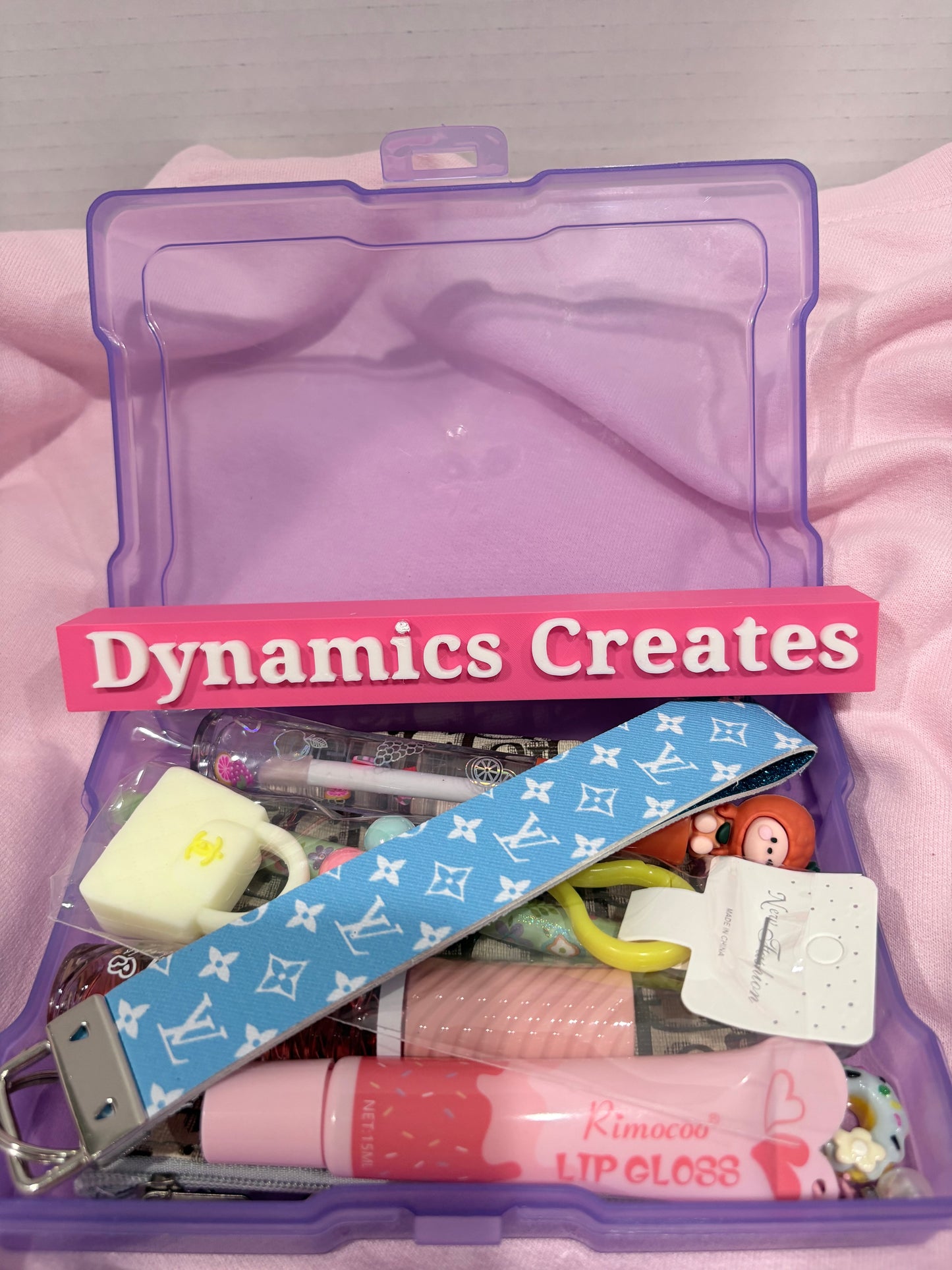 Mix accessories,makeup and more