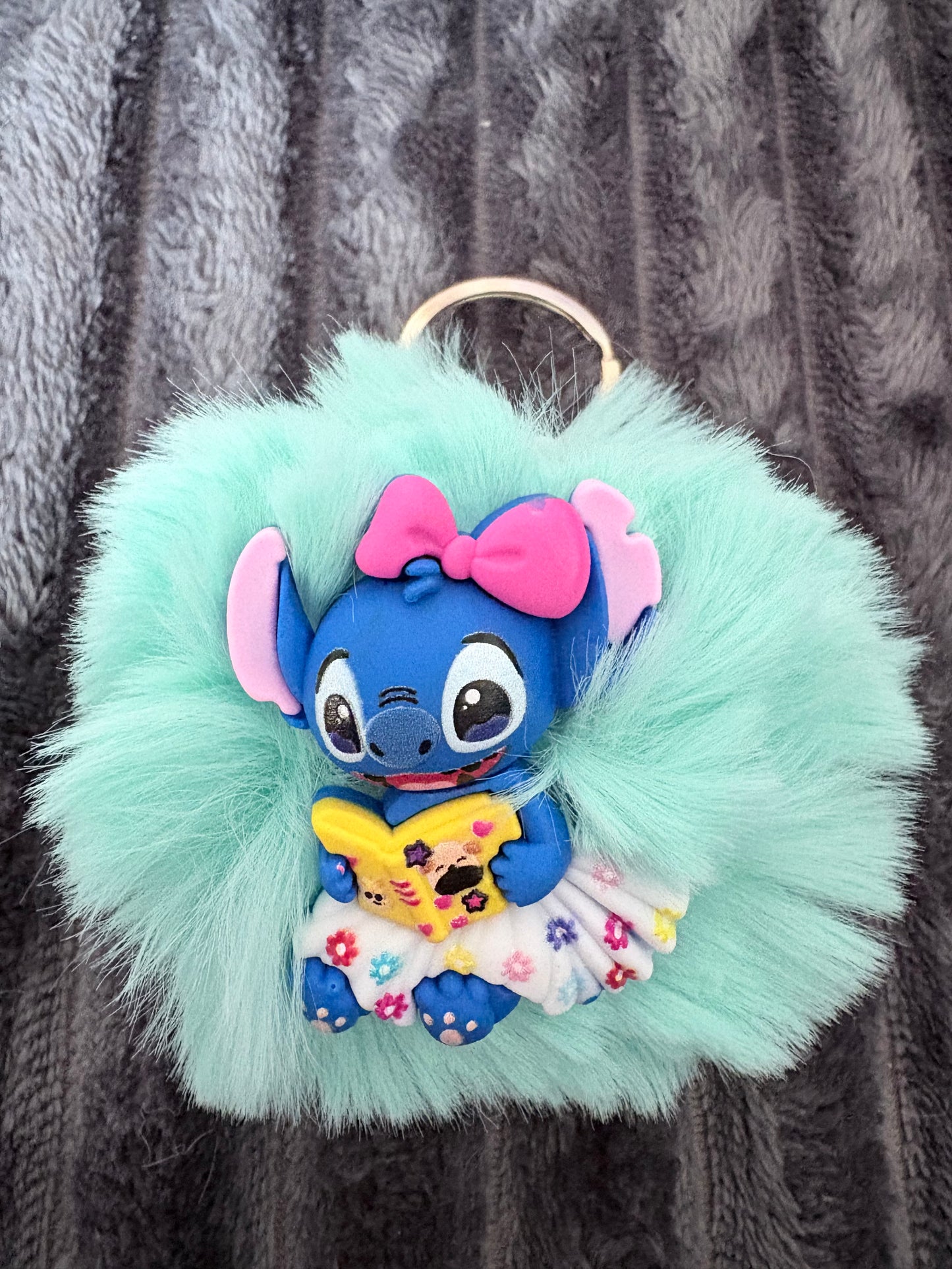 Llaveros stitch pompom