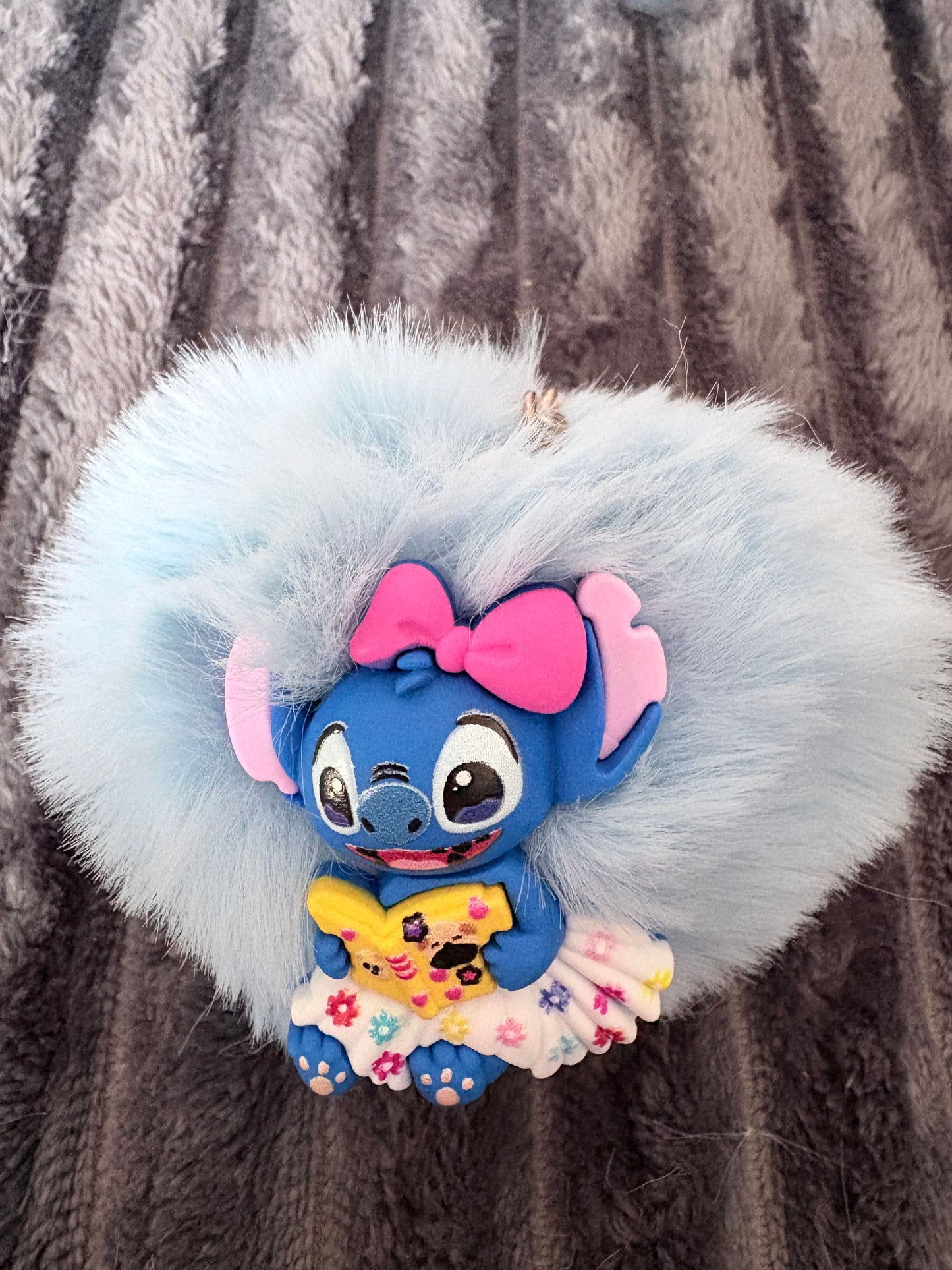 Llaveros stitch pompom