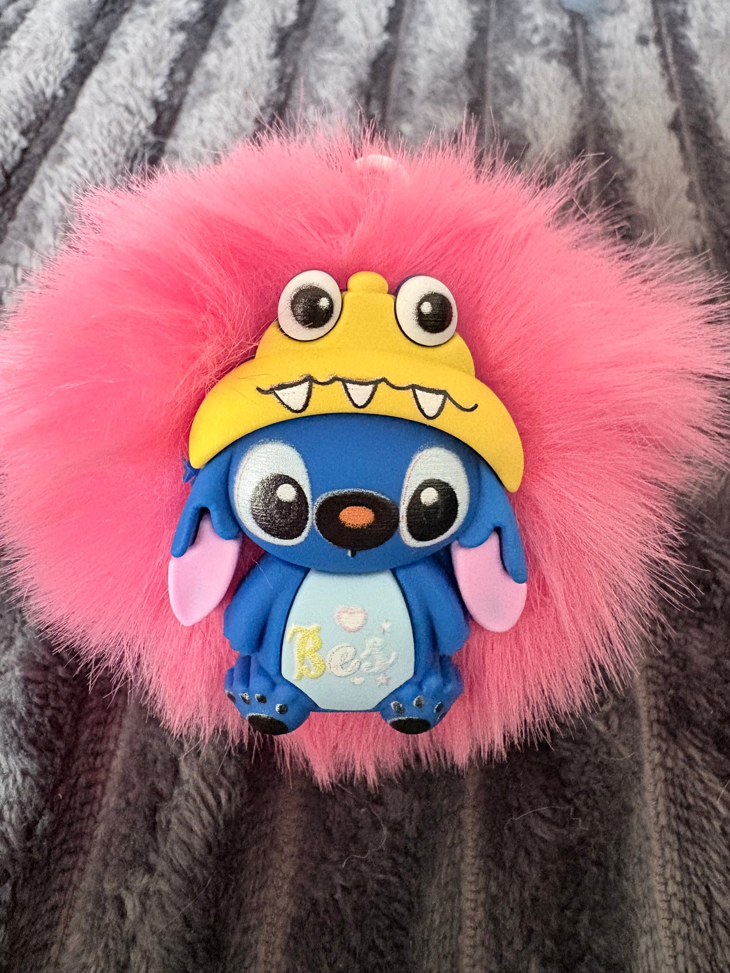 Llaveros stitch pompom