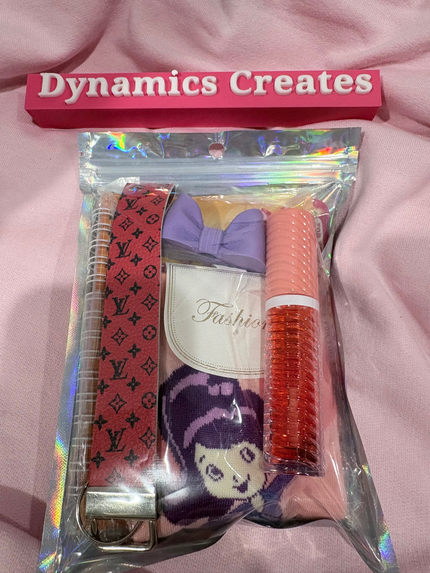 Mix accessories,makeup and more