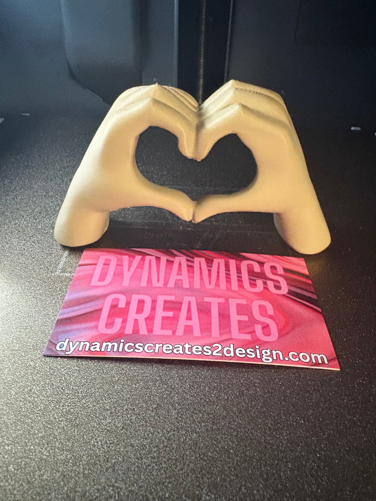 3D heart hands